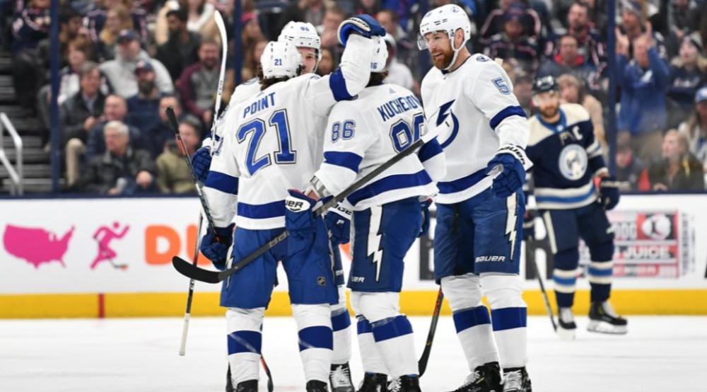 羽毛球常规赛上演强强对话,荆楚霹雳队读秒扳平关东天虎队,团队配合流畅;重拾自信的夜晚的简单介绍 羽毛球常规赛上演强强对话,荆楚霹雳队读秒扳平关东天虎队,团队配合流畅;重拾自信的夜晚的简单介绍