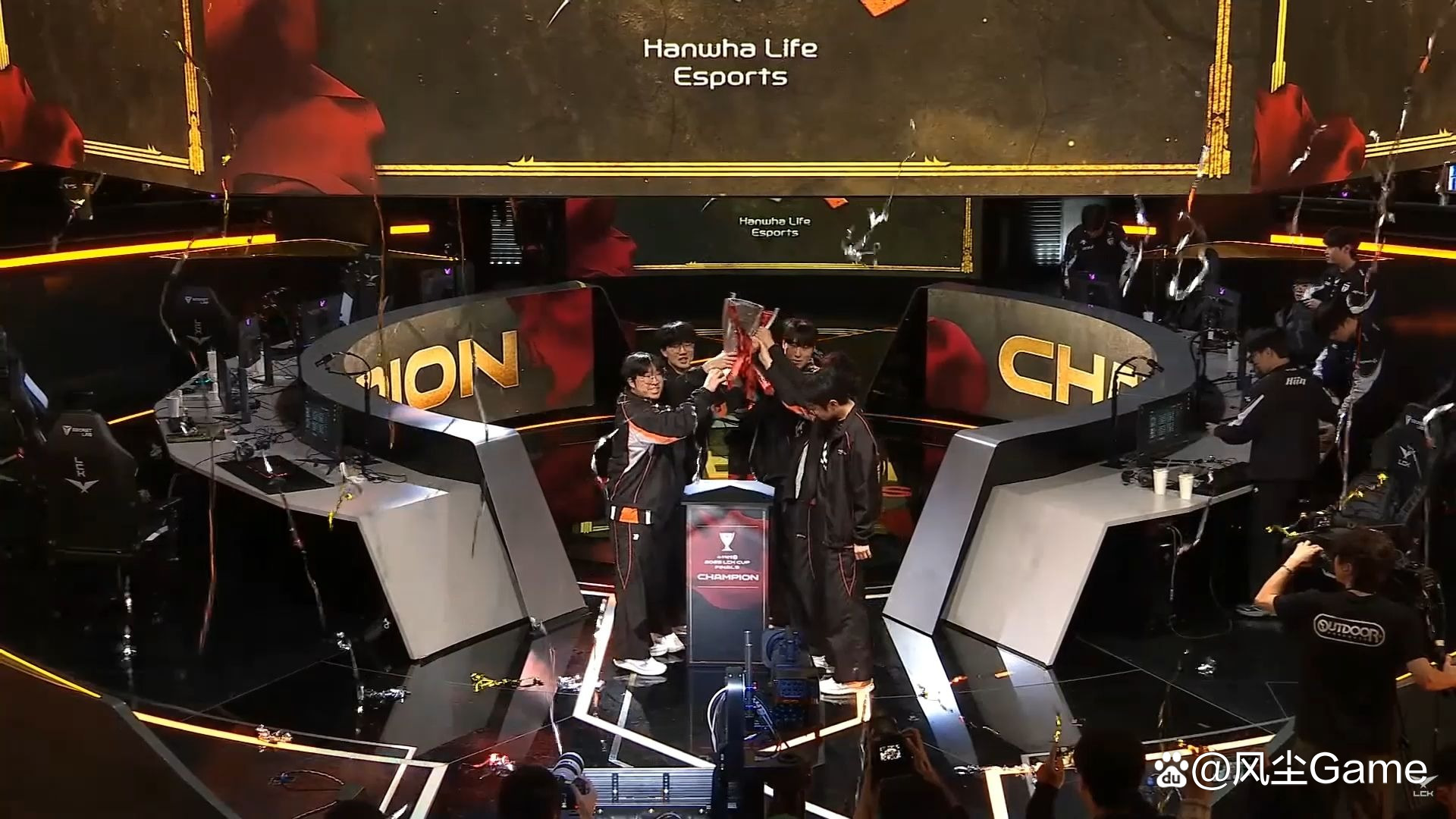 包含JackeyLove迎来十二赛季高光表现,加拿大队球迷沸腾!的词条 包含JackeyLove迎来十二赛季高光表现,加拿大队球迷沸腾!的词条