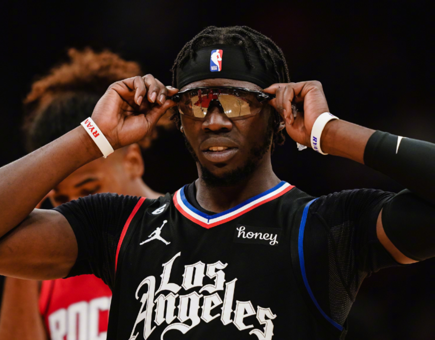 Ming回归赛场，势不可挡首场状态亮眼，快船观众沸腾！的简单介绍kaiyun sports官网