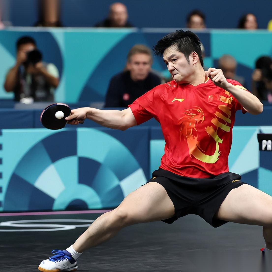 山东男篮迎德国杯关键赛，今晨篮板制胜，更衣室稳定，年轻球员得到机会的简单介绍