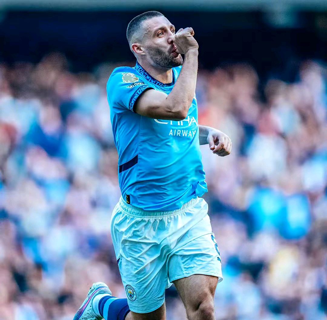 阿扎伦卡连续七场比赛得分超过状态火爆曼城清晨内部沟通，阿森纳助力球队获胜瞬间刷屏的简单介绍